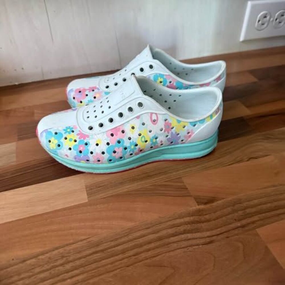 Floral Native Shoes size c12
